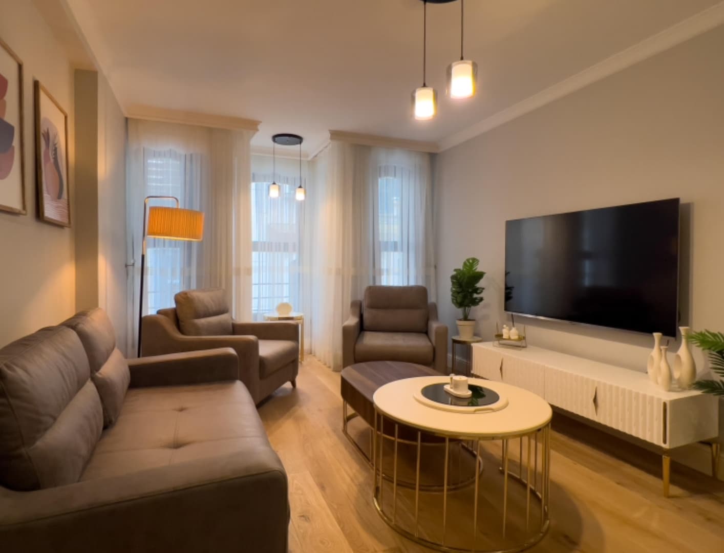 Таксим 360: Сдается меблированная квартира-студия 2+1 на 6 месяцев.