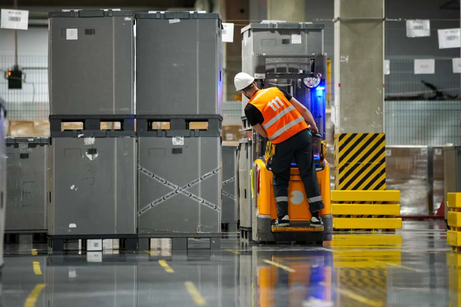 ТРЕБУЮТСЯ СОТРУДНИКИ В СФЕРЕ ЛОГИСТИКИ