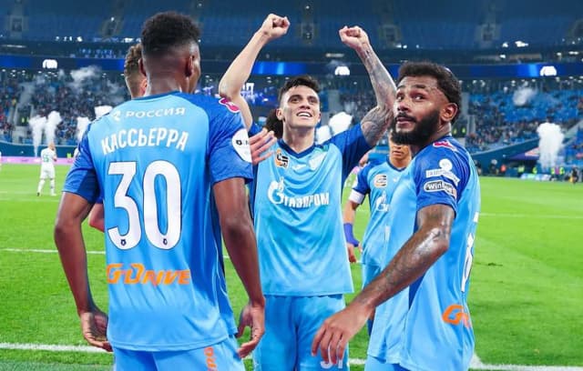 Зенит выиграл у Рубина со счетом 1-0